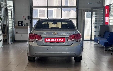 Chevrolet Cruze II, 2010 год, 720 000 рублей, 3 фотография