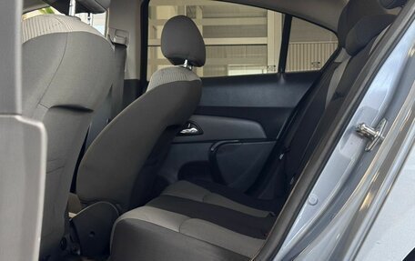 Chevrolet Cruze II, 2010 год, 720 000 рублей, 8 фотография