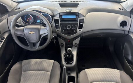Chevrolet Cruze II, 2010 год, 720 000 рублей, 18 фотография