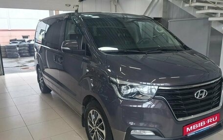 Hyundai Grand Starex Grand Starex I рестайлинг 2, 2020 год, 3 390 000 рублей, 10 фотография