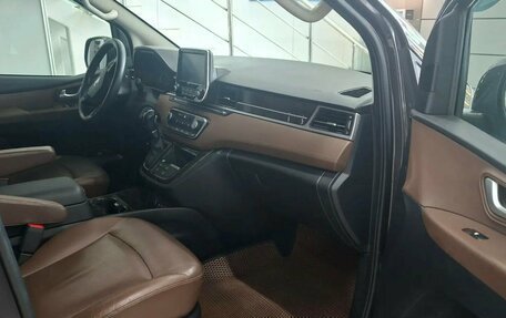 Hyundai Grand Starex Grand Starex I рестайлинг 2, 2020 год, 3 390 000 рублей, 31 фотография
