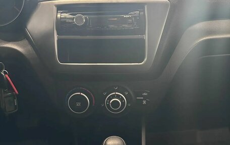 KIA Rio III рестайлинг, 2011 год, 800 000 рублей, 17 фотография