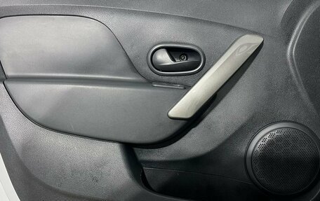 Renault Logan II, 2020 год, 970 000 рублей, 17 фотография