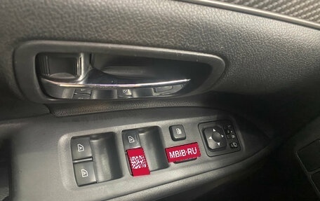 Mitsubishi Outlander III рестайлинг 3, 2019 год, 2 350 000 рублей, 14 фотография