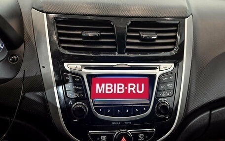 Hyundai Solaris II рестайлинг, 2013 год, 925 000 рублей, 16 фотография