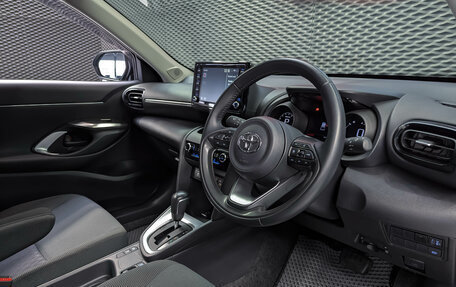 Toyota Yaris Cross, 2020 год, 1 850 000 рублей, 10 фотография