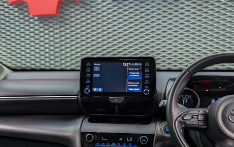 Toyota Yaris Cross, 2020 год, 1 850 000 рублей, 16 фотография