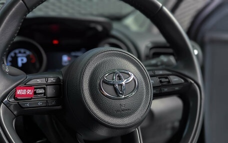 Toyota Yaris Cross, 2020 год, 1 850 000 рублей, 24 фотография