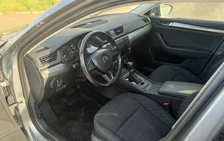Skoda Superb III рестайлинг, 2018 год, 1 550 000 рублей, 10 фотография