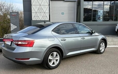 Skoda Superb III рестайлинг, 2018 год, 1 550 000 рублей, 3 фотография
