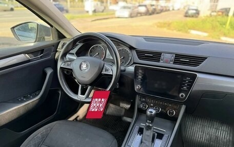 Skoda Superb III рестайлинг, 2018 год, 1 550 000 рублей, 12 фотография