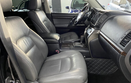 Toyota Land Cruiser 200, 2010 год, 3 100 000 рублей, 13 фотография