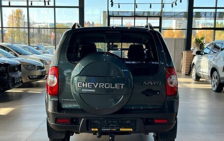 Chevrolet Niva I рестайлинг, 2017 год, 780 000 рублей, 6 фотография