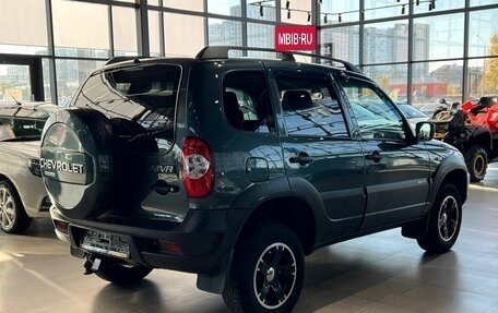 Chevrolet Niva I рестайлинг, 2017 год, 780 000 рублей, 5 фотография