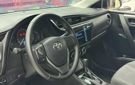 Toyota Corolla, 2018 год, 1 499 000 рублей, 12 фотография