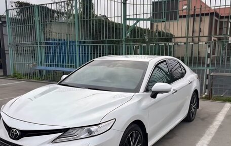 Toyota Camry, 2021 год, 4 900 000 рублей, 2 фотография