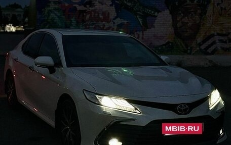 Toyota Camry, 2021 год, 4 900 000 рублей, 20 фотография