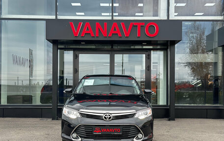 Toyota Camry, 2017 год, 2 170 000 рублей, 2 фотография