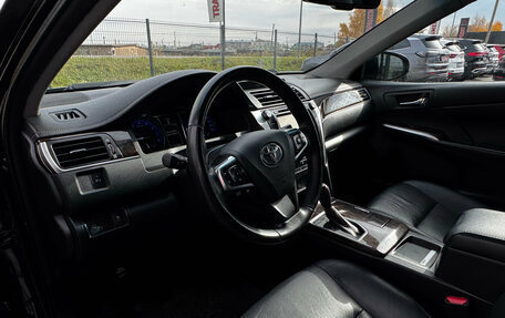 Toyota Camry, 2017 год, 2 170 000 рублей, 9 фотография