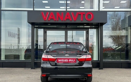 Toyota Camry, 2017 год, 2 170 000 рублей, 6 фотография