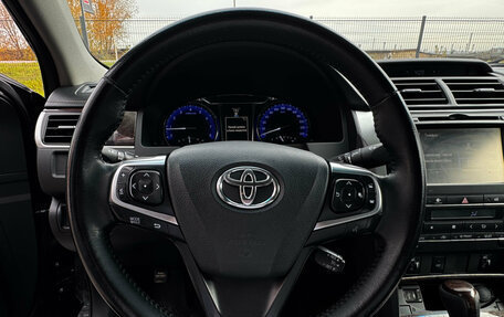 Toyota Camry, 2017 год, 2 170 000 рублей, 15 фотография