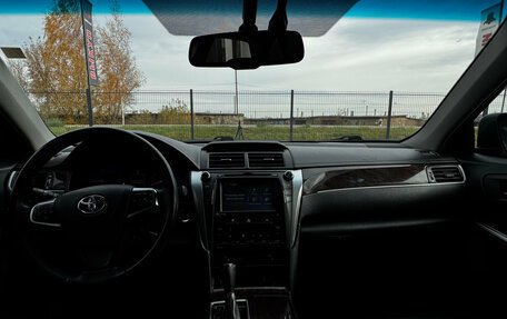 Toyota Camry, 2017 год, 2 170 000 рублей, 14 фотография