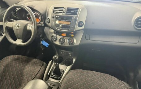 Toyota RAV4, 2011 год, 1 400 000 рублей, 16 фотография