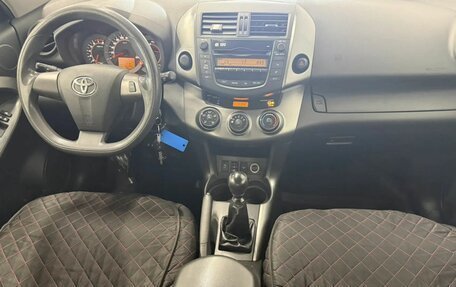 Toyota RAV4, 2011 год, 1 400 000 рублей, 17 фотография