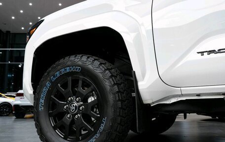 Toyota Tacoma, 2024 год, 7 000 000 рублей, 3 фотография