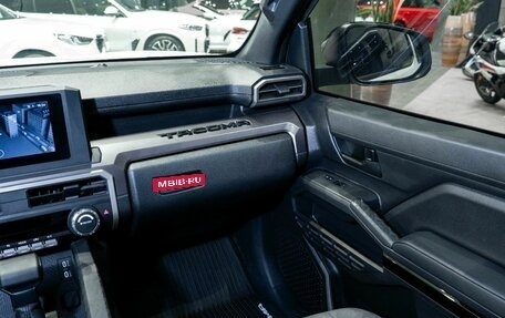 Toyota Tacoma, 2024 год, 7 000 000 рублей, 19 фотография