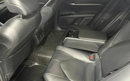 Toyota Camry, 2019 год, 2 600 000 рублей, 14 фотография