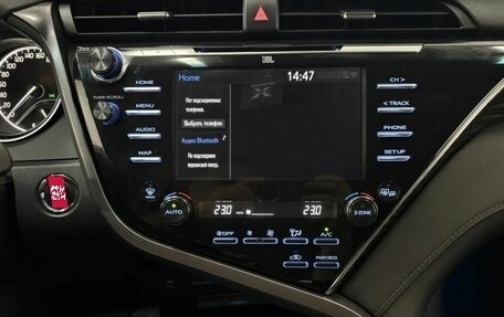Toyota Camry, 2019 год, 2 600 000 рублей, 12 фотография