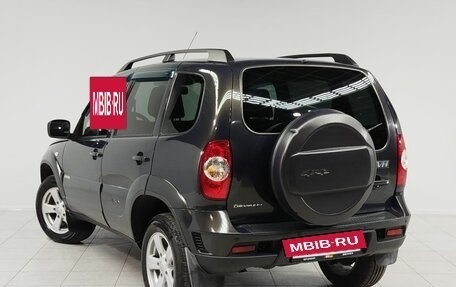 Chevrolet Niva I рестайлинг, 2017 год, 810 000 рублей, 7 фотография