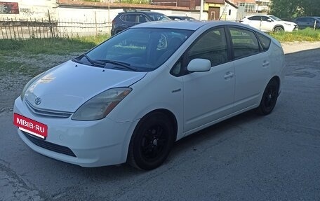Toyota Prius, 2008 год, 690 000 рублей, 2 фотография