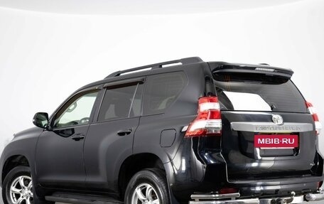 Toyota Land Cruiser Prado 150 рестайлинг 2, 2016 год, 3 199 000 рублей, 5 фотография