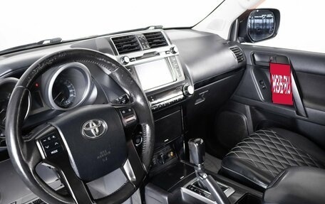 Toyota Land Cruiser Prado 150 рестайлинг 2, 2016 год, 3 199 000 рублей, 8 фотография