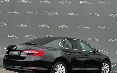 Skoda Superb III рестайлинг, 2017 год, 1 567 800 рублей, 2 фотография