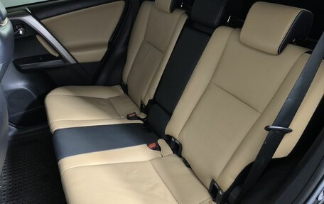 Toyota RAV4, 2018 год, 2 400 000 рублей, 14 фотография