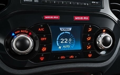 Nissan Juke II, 2012 год, 989 000 рублей, 17 фотография