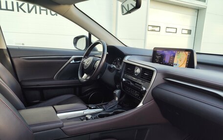 Lexus RX IV рестайлинг, 2019 год, 3 999 000 рублей, 14 фотография