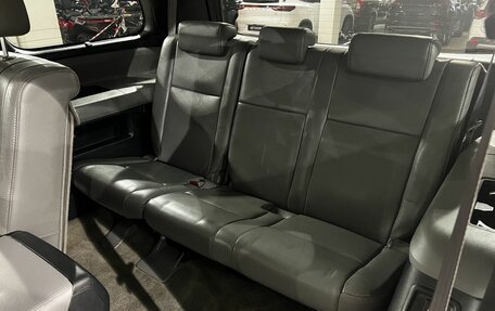 Toyota Sequoia II рестайлинг, 2008 год, 2 199 000 рублей, 10 фотография
