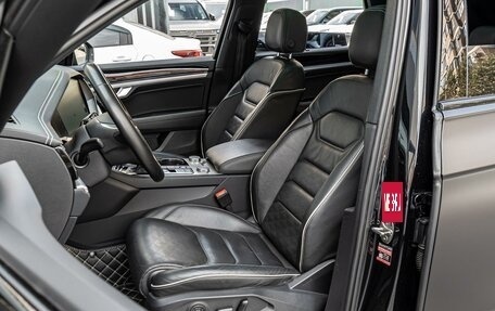 Volkswagen Touareg III, 2019 год, 6 880 000 рублей, 12 фотография