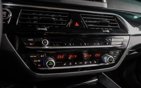 BMW 5 серия, 2018 год, 3 049 000 рублей, 12 фотография
