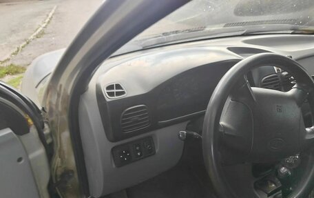 KIA Rio II, 2002 год, 90 000 рублей, 7 фотография