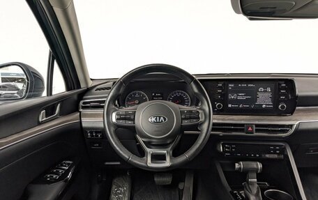 KIA K5, 2021 год, 2 999 000 рублей, 30 фотография