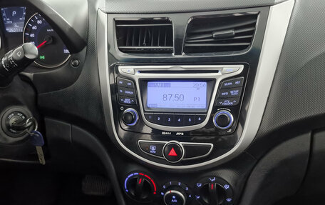 Hyundai Solaris II рестайлинг, 2013 год, 639 000 рублей, 13 фотография