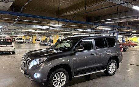 Toyota Land Cruiser Prado 150 рестайлинг 2, 2014 год, 4 100 000 рублей, 2 фотография