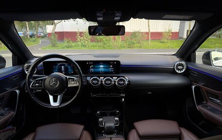 Mercedes-Benz A-Класс, 2019 год, 1 950 000 рублей, 8 фотография