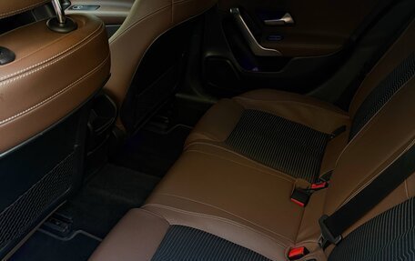 Mercedes-Benz A-Класс, 2019 год, 1 950 000 рублей, 11 фотография