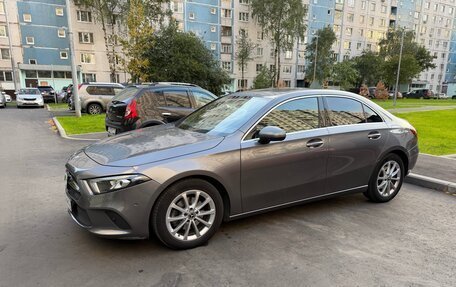 Mercedes-Benz A-Класс, 2019 год, 1 950 000 рублей, 5 фотография